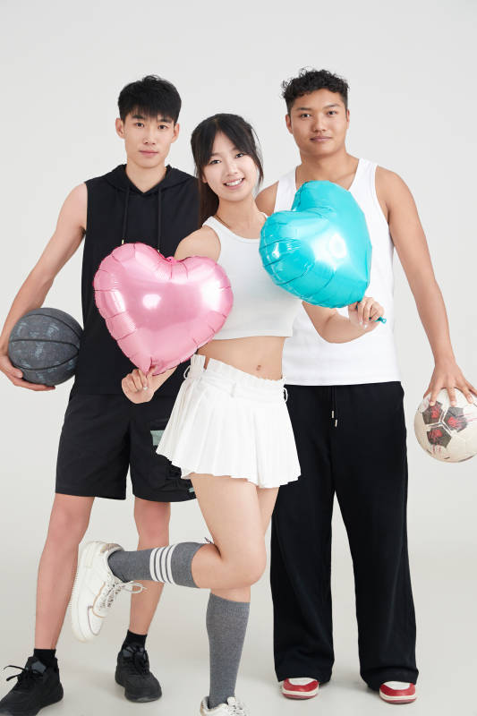 足球 篮球运动员以及拉拉队长形象图片