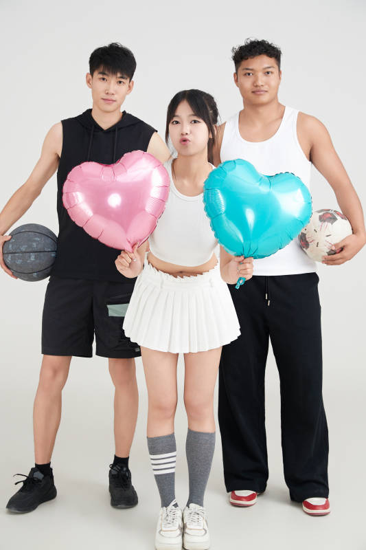 足球 篮球运动员以及拉拉队长形象图片