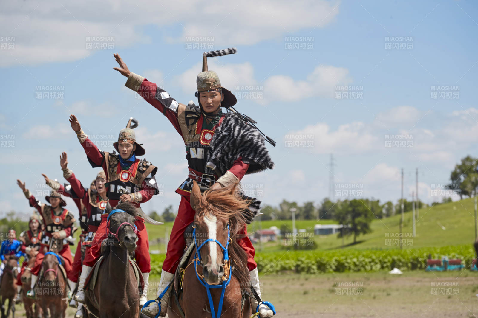 河北省沽源县库伦淖尔景区的蒙古马术表演图片