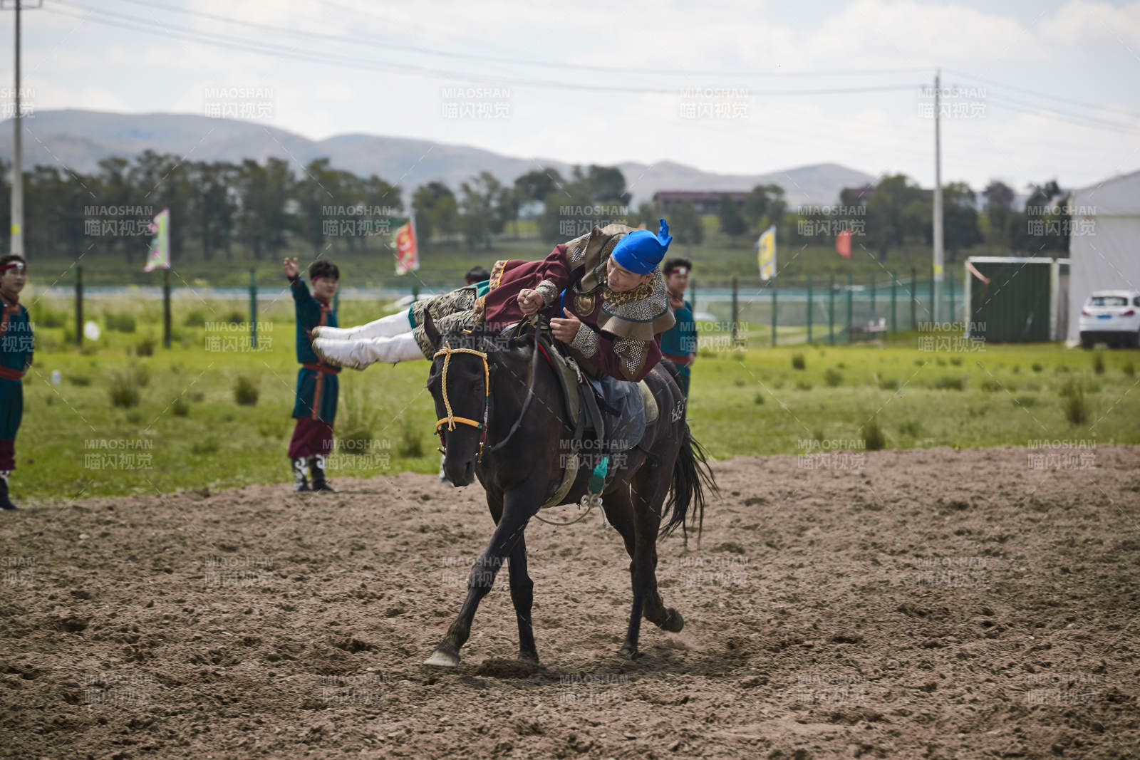 河北省沽源县库伦淖尔景区的蒙古马术表演图片