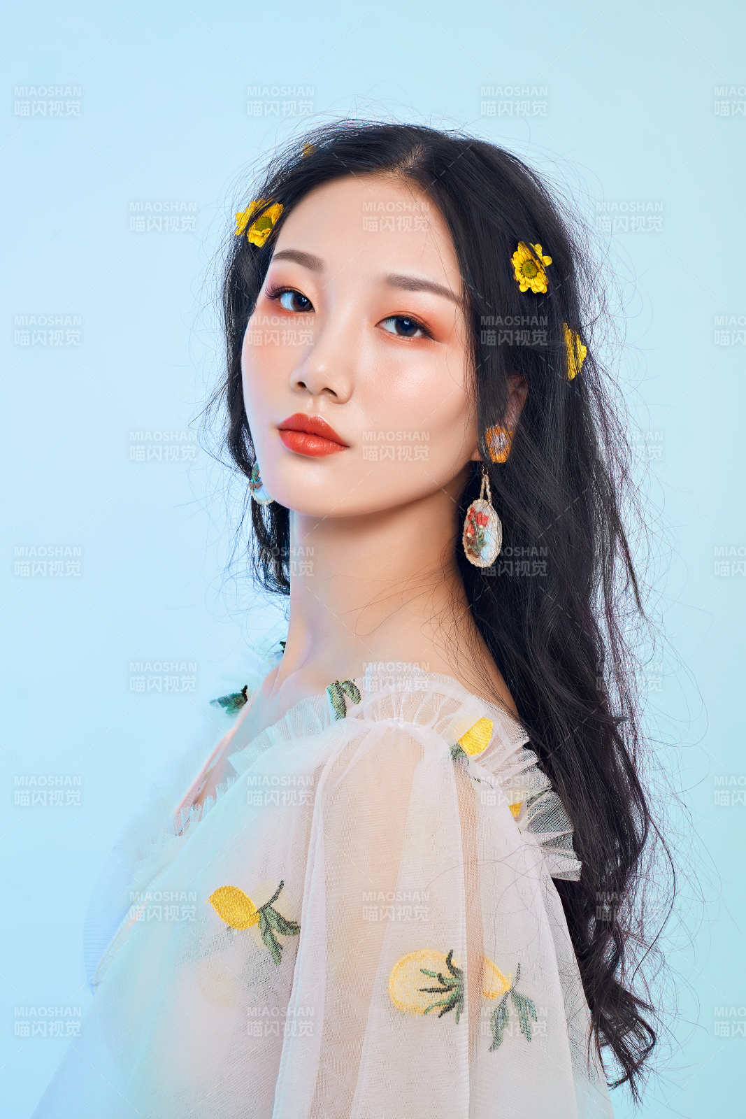 亚洲女性妆面图片