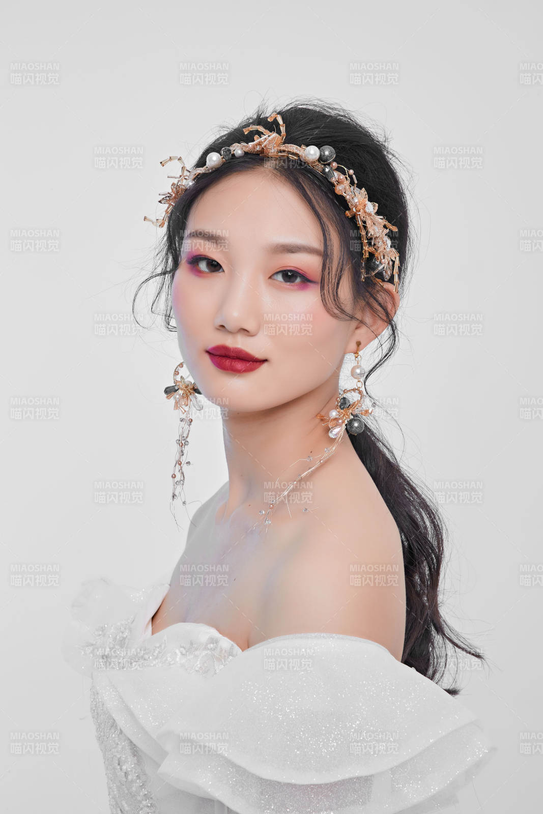 亚洲女性妆面图片