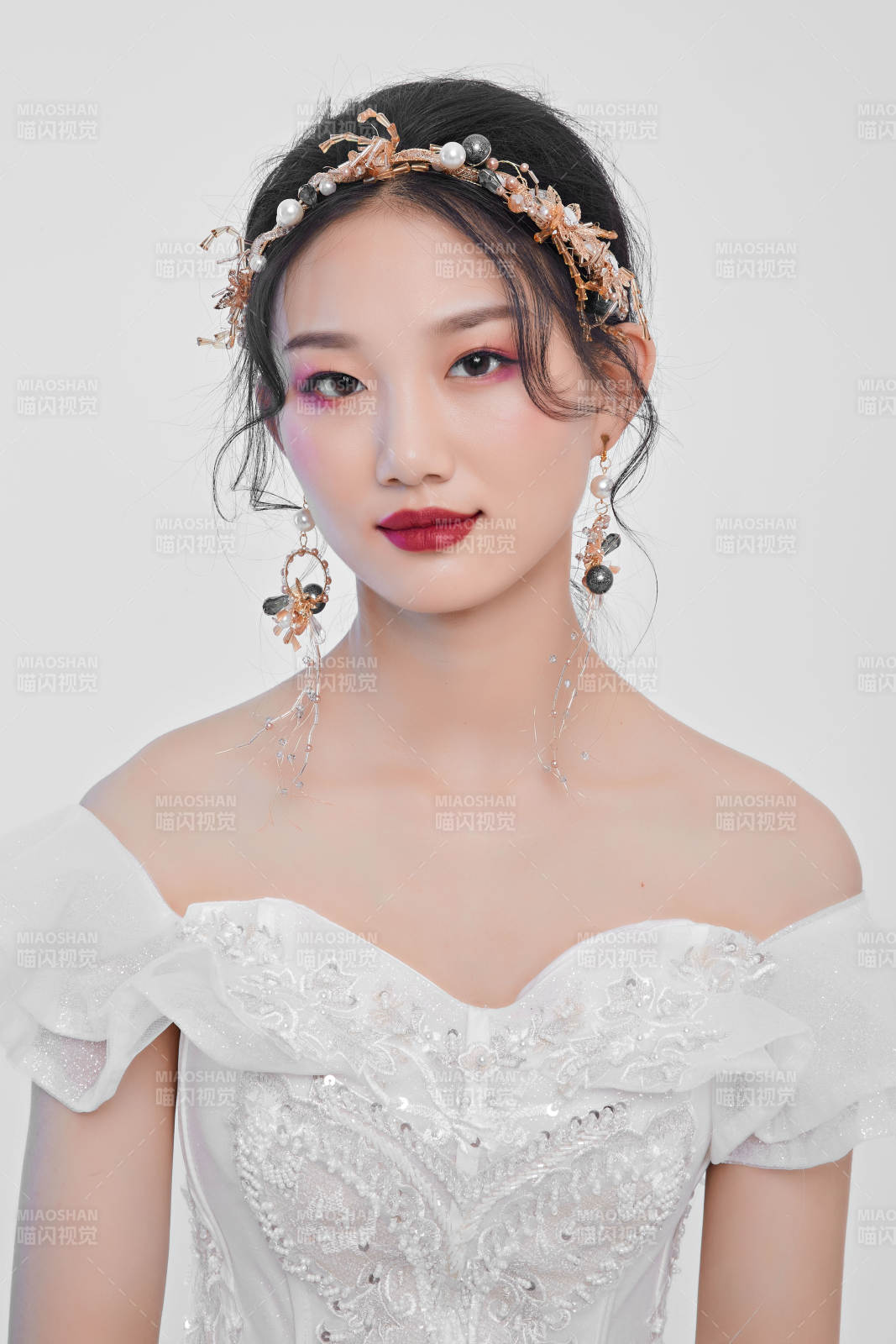 亚洲女性妆面图片