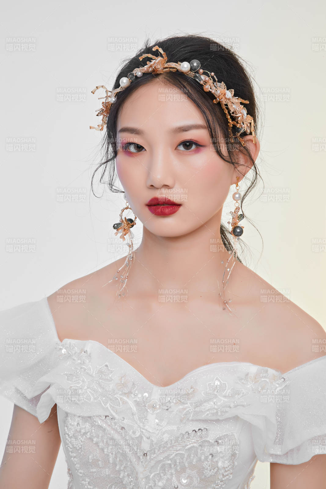 亚洲女性妆面图片