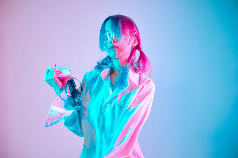 国潮风混搭赛博朋克风格的亚洲旗袍少女图片