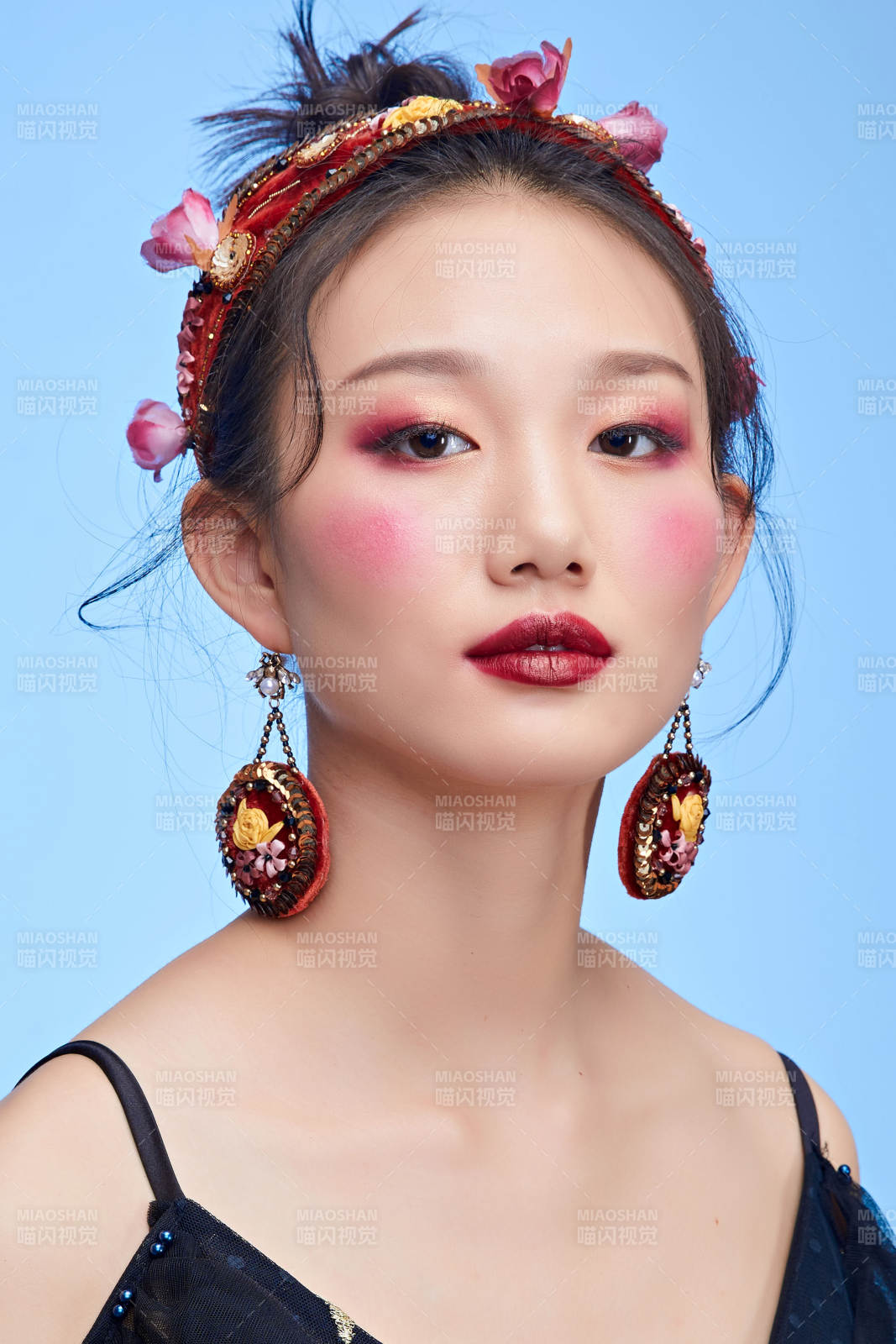 亚洲女性妆面图片