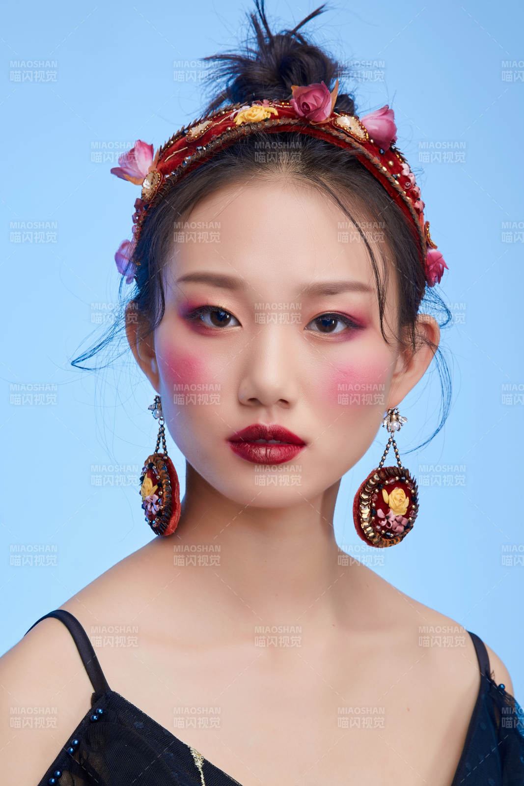 亚洲女性妆面图片