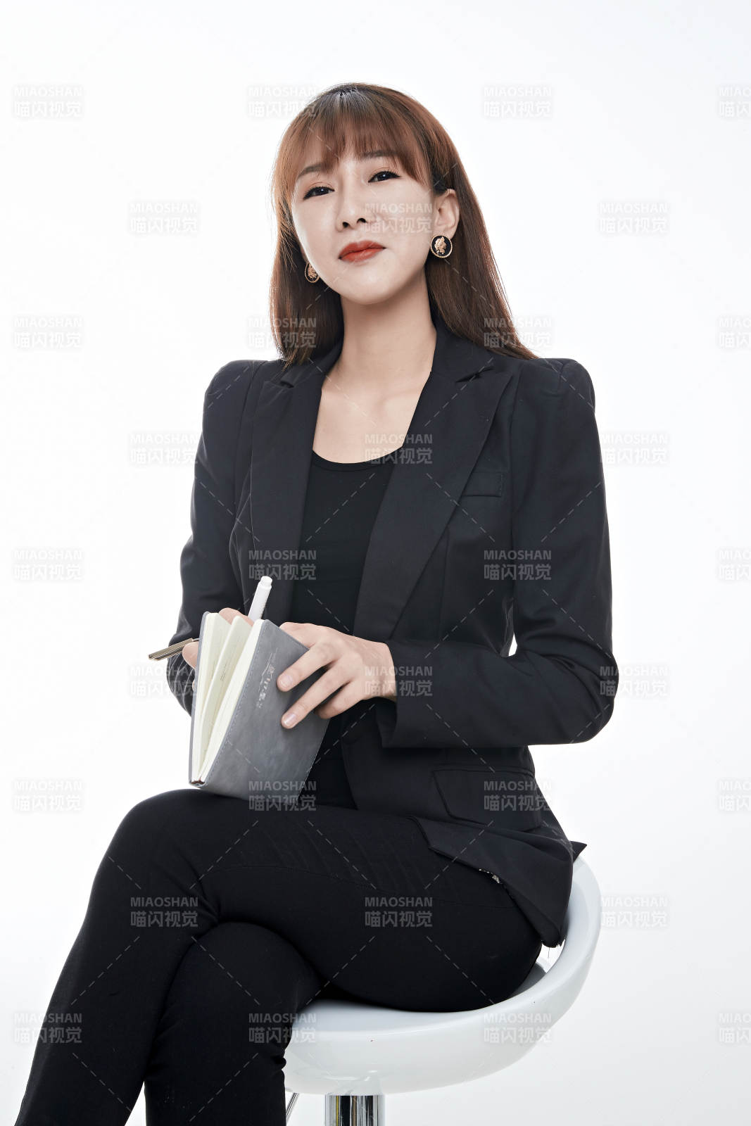 亚洲职业女性文员公关图片