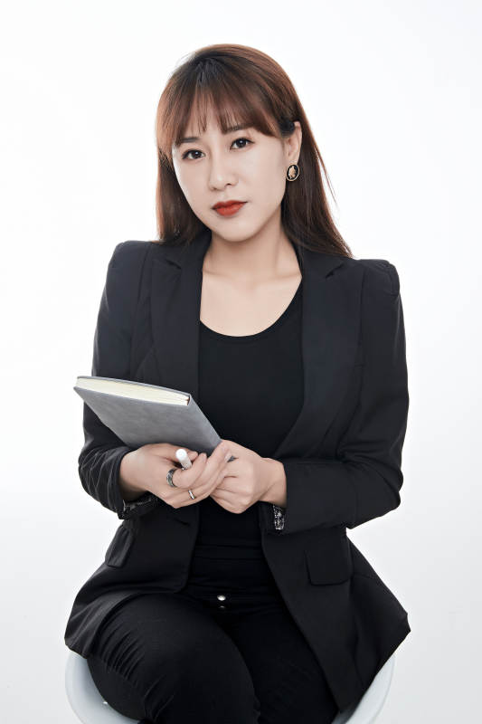 亚洲职业女性文员公关图片