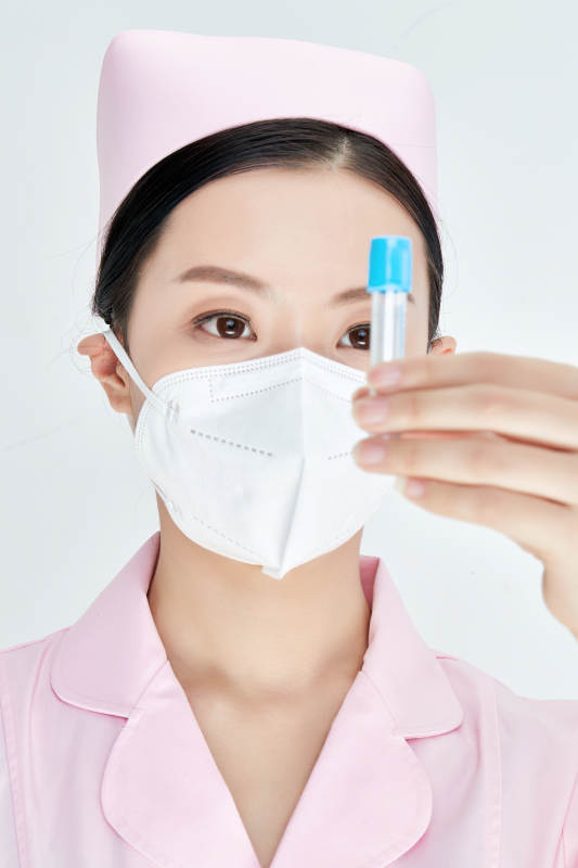 采集病例化验检测样本的外科手术医生图片