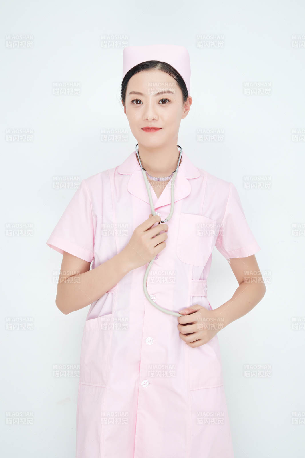 采集病例化验检测样本的外科手术医生图片