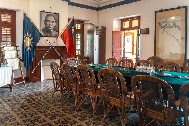 广州大元帅府纪念馆历史会议室内场景图片