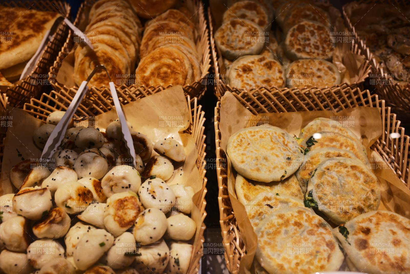 美味面包篮图片