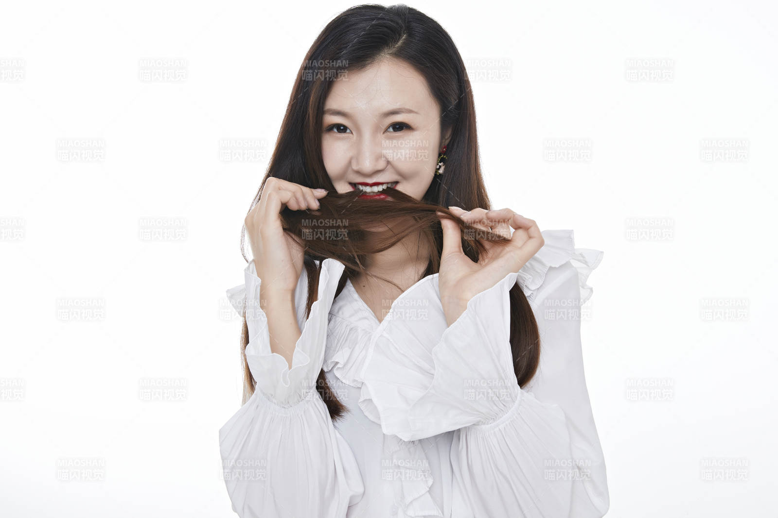 棚拍白色背景亚洲女性行政文员图片