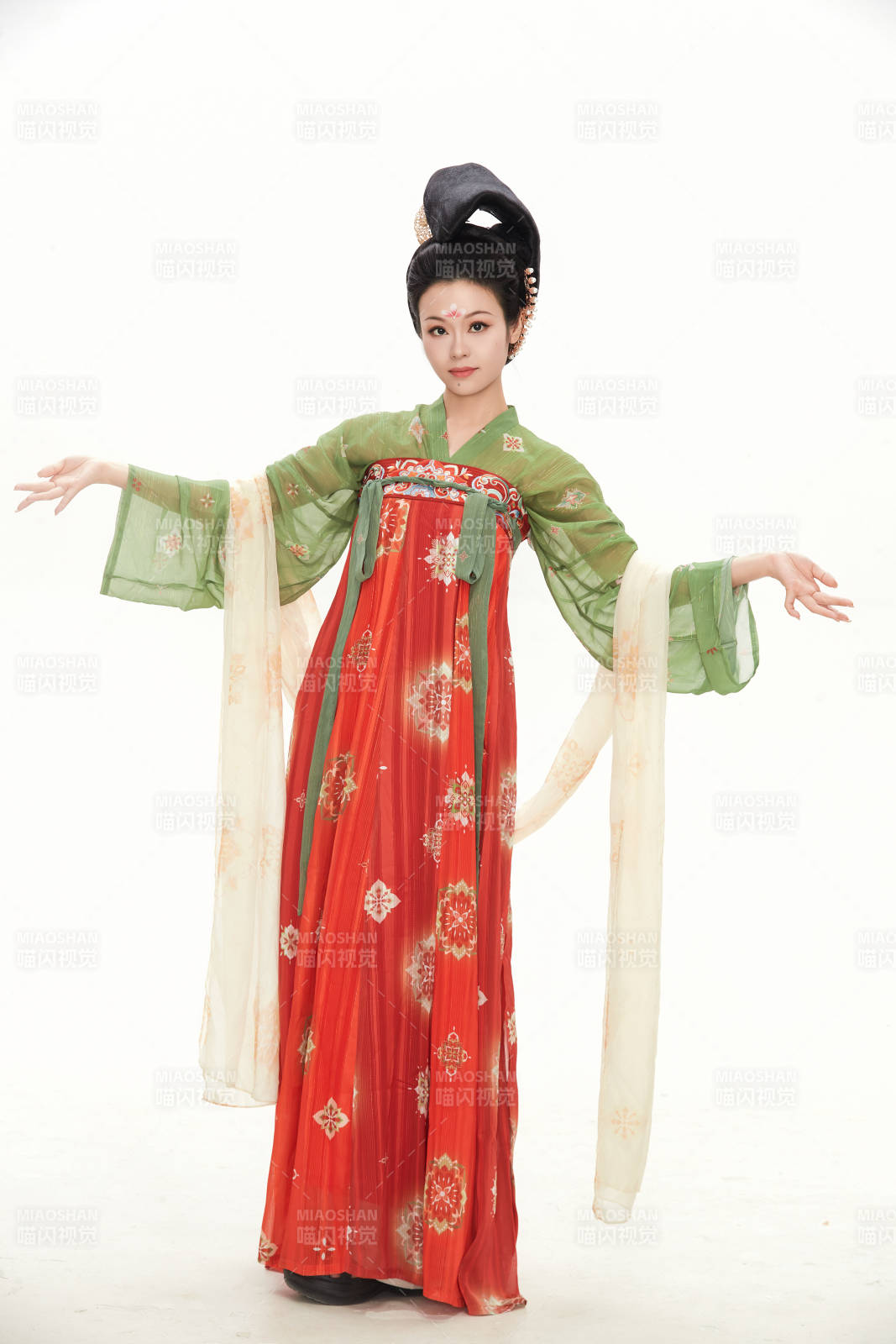 大唐风韵女性古装妆容造型图片