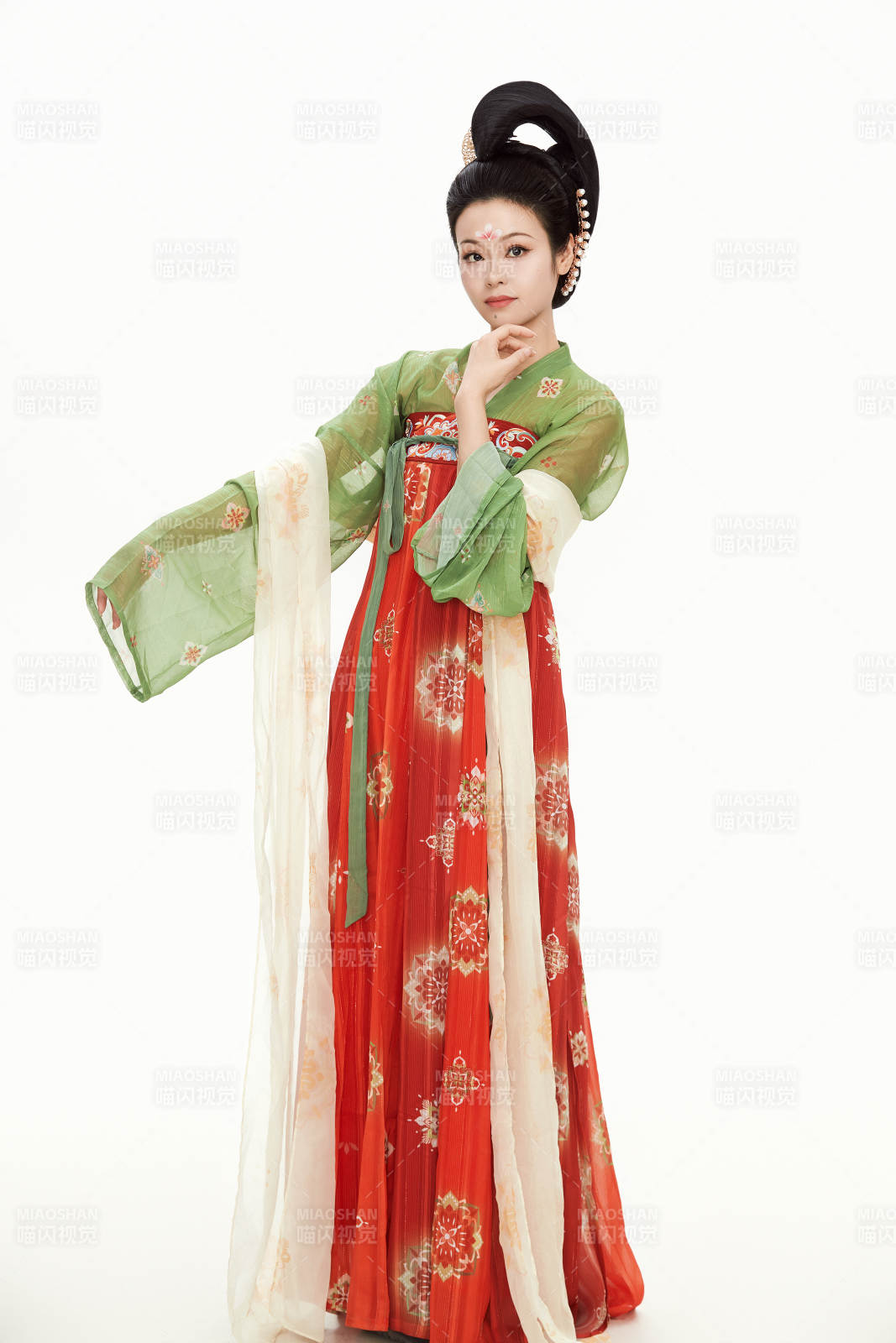 大唐风韵女性古装妆容造型图片