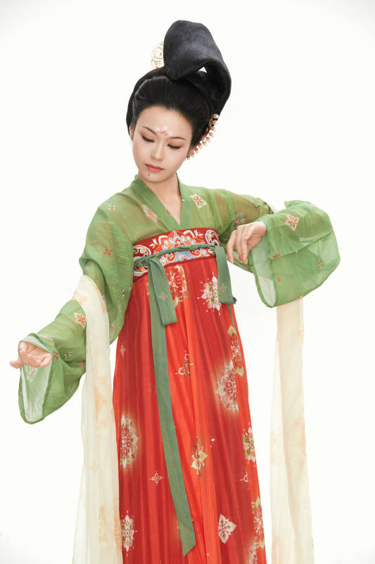 大唐风韵女性古装妆容造型图片