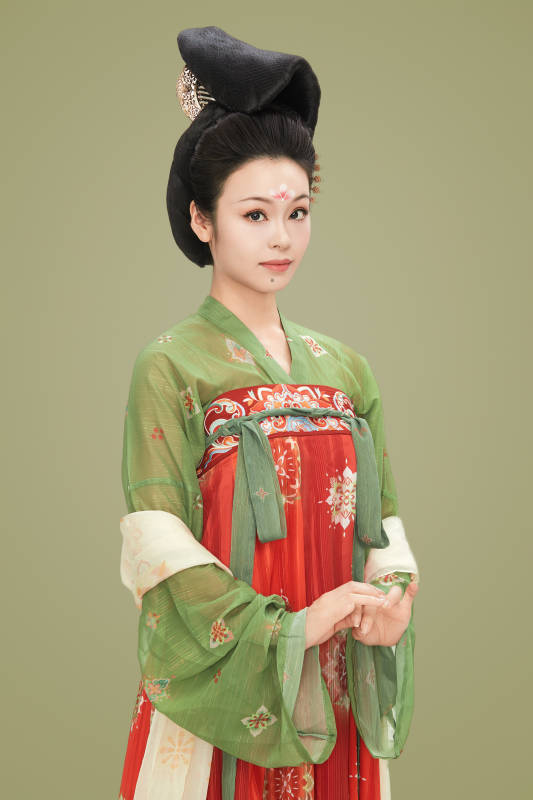 大唐风韵女性古装妆容造型图片