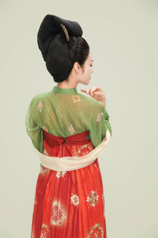 大唐风韵女性古装妆容造型图片