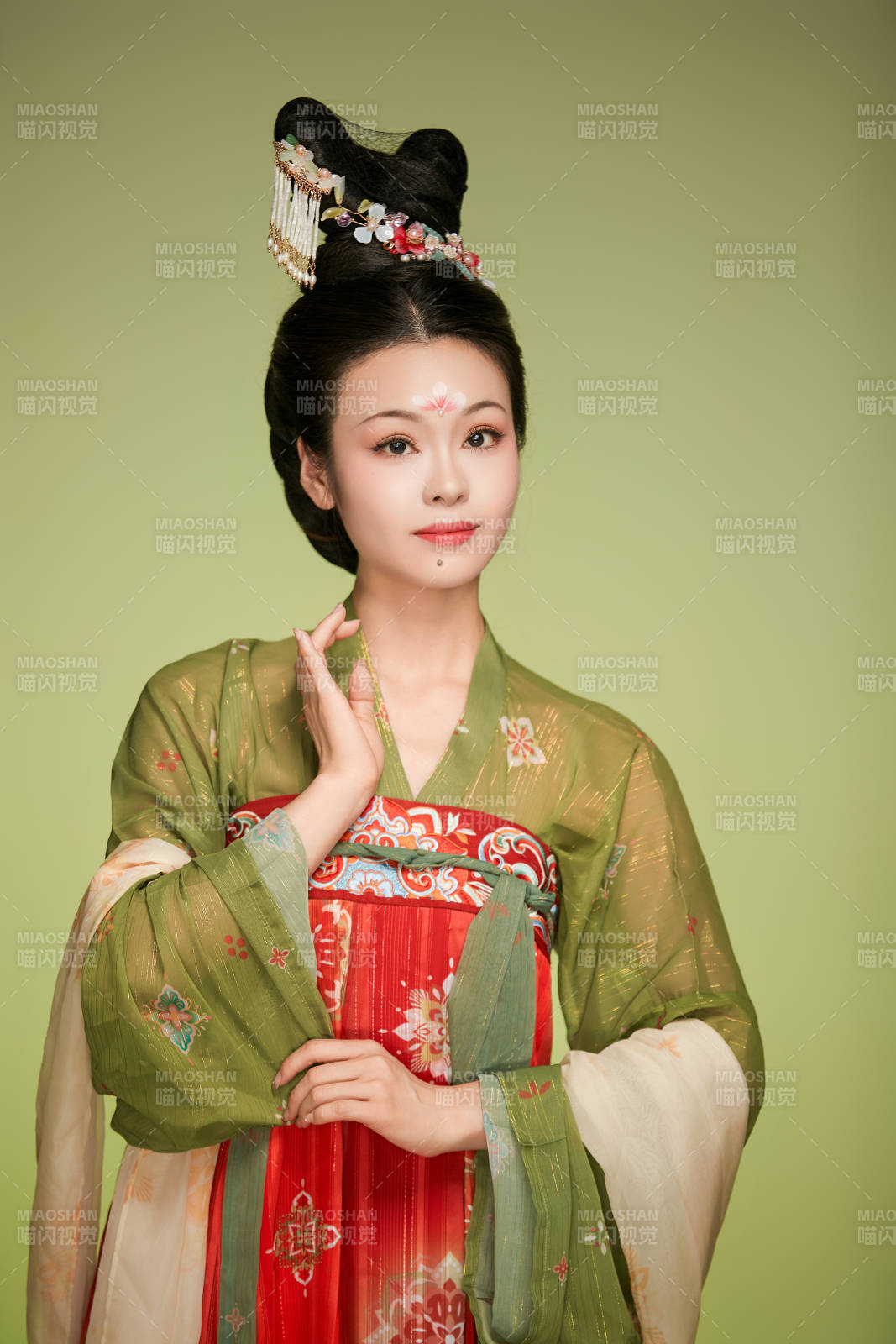 大唐风韵女性古装妆容造型图片