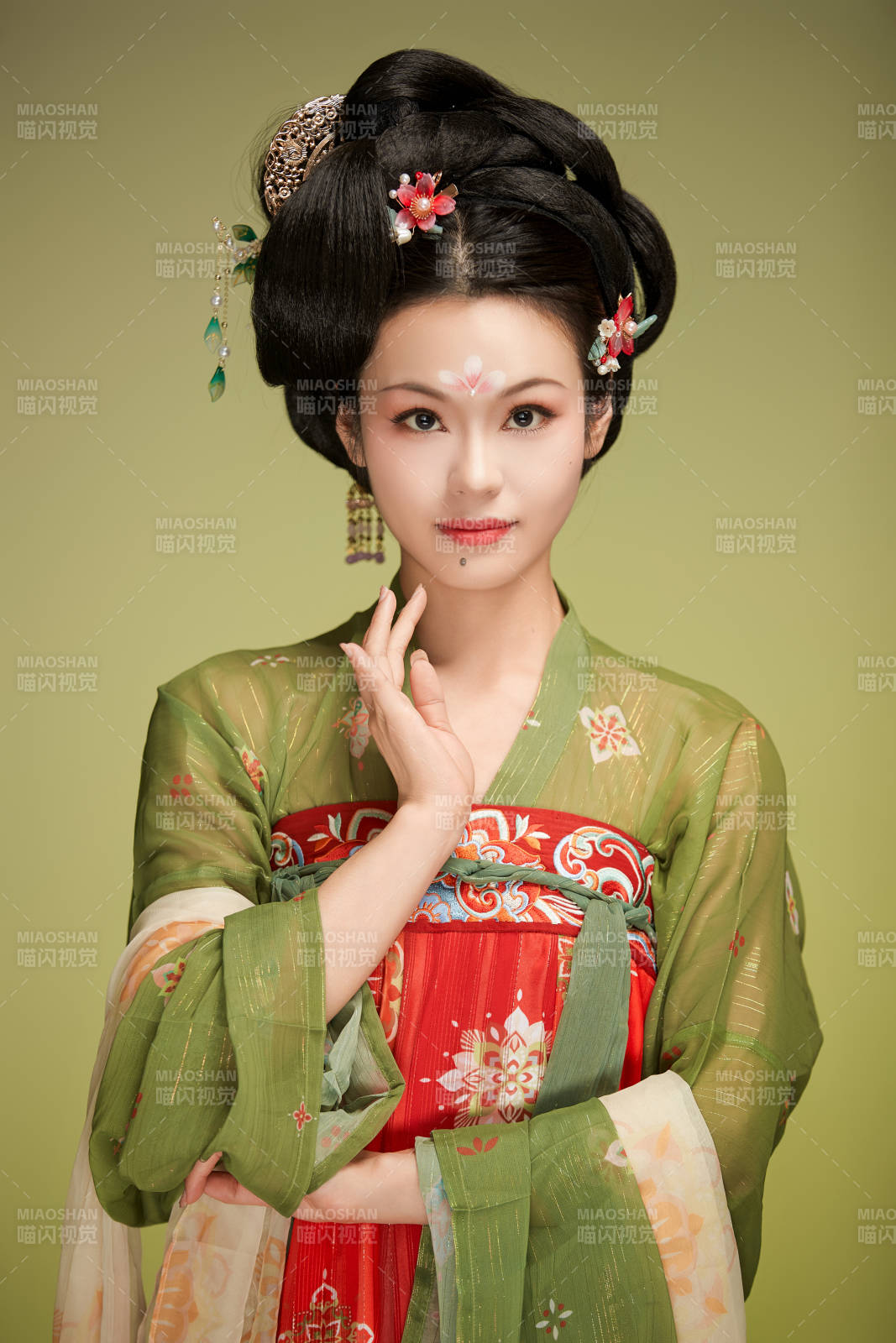 大唐风韵女性古装妆容造型图片