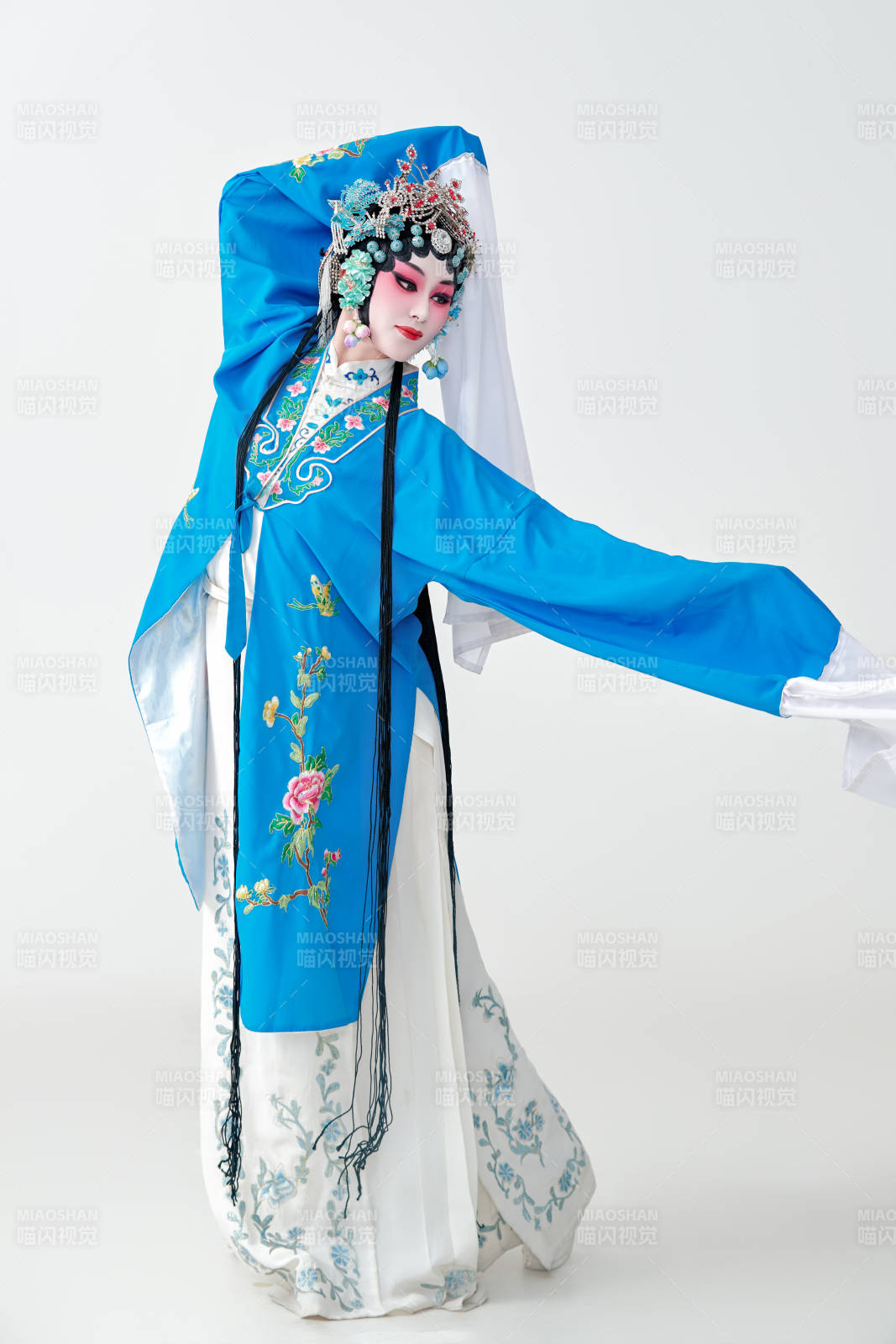 国粹戏曲京剧昆曲青衣旦角形象的女性演员图片