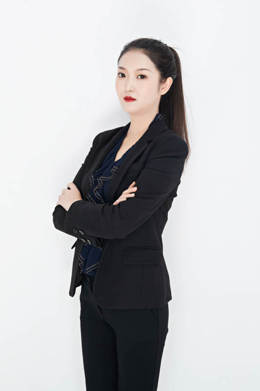 白色背景下的美丽商务女性肖像图片