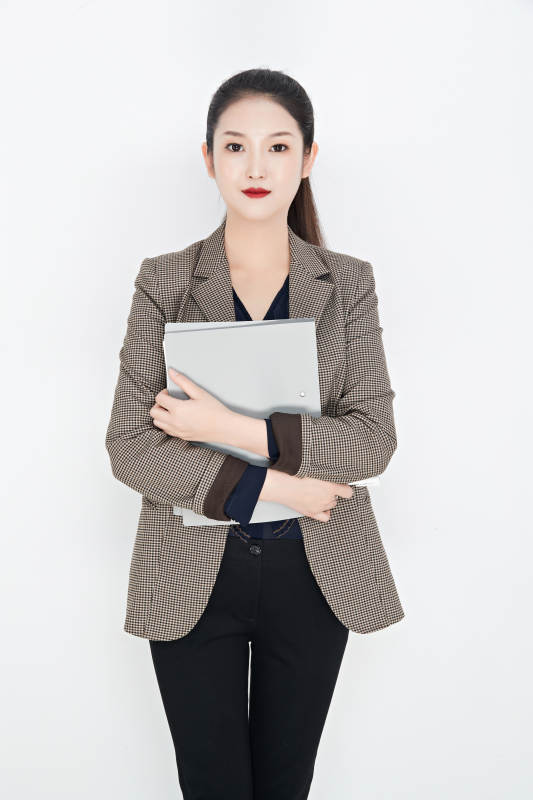 白色背景下的美丽商务女性肖像图片