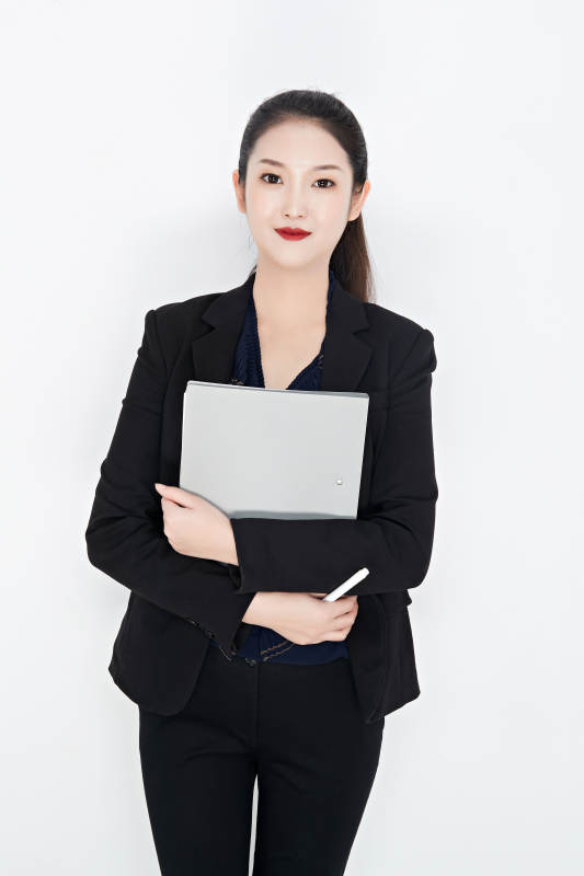 白色背景下的美丽商务女性肖像图片