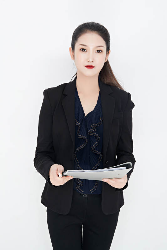 白色背景下的美丽商务女性肖像图片