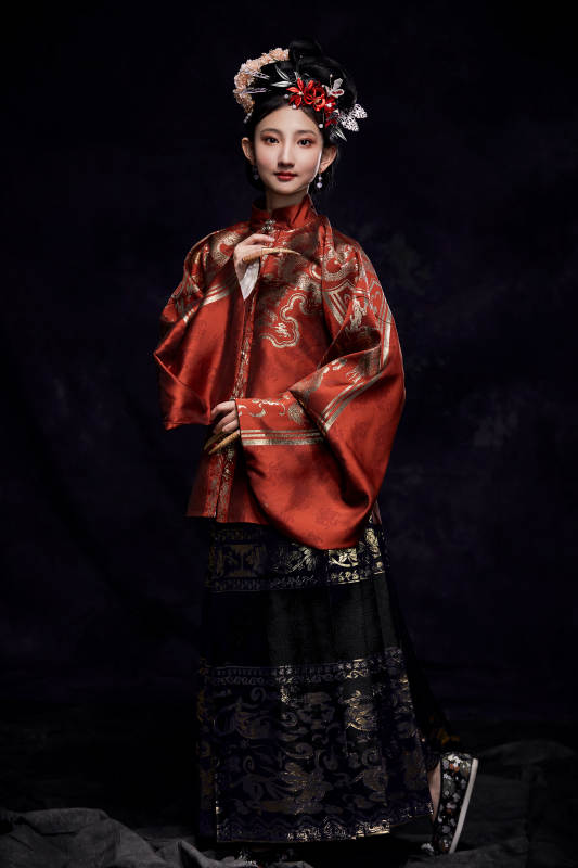 身穿明朝古装汉服的东方少女图片