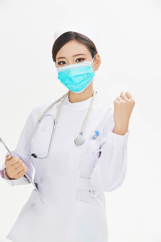 身穿护士的年轻女性医护人员图片