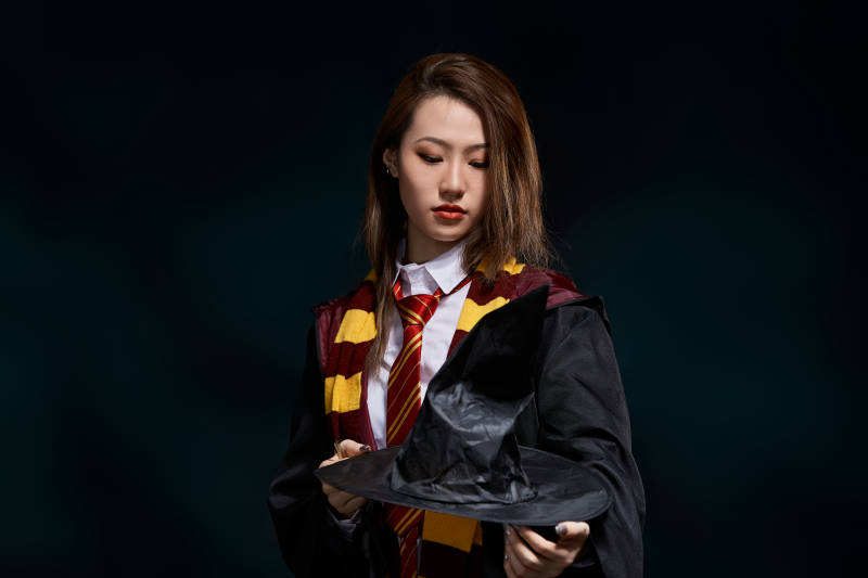 哈利波特角色扮演的亚洲美女图片