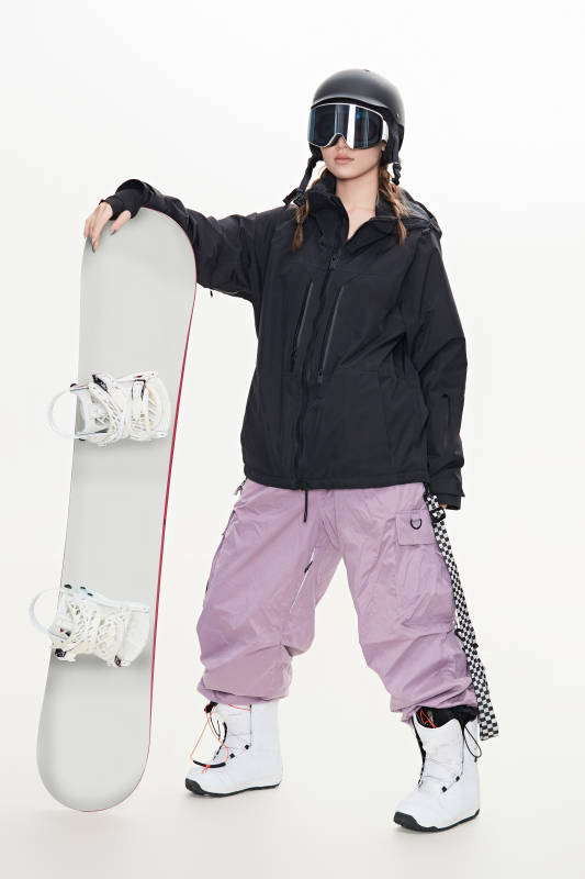 穿戴齐全单板滑雪装备的亚洲美女图片