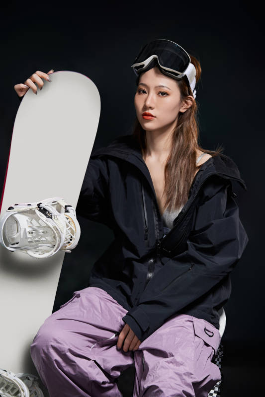 哈利波特角色扮演的亚洲美女图片