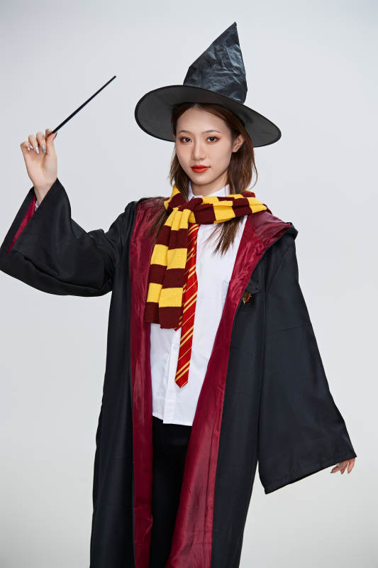 哈利波特角色扮演的亚洲美女图片