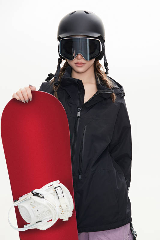 穿戴齐全单板滑雪装备的亚洲美女图片