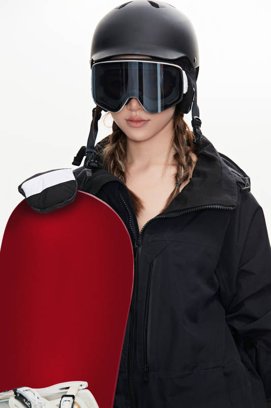 穿戴齐全单板滑雪装备的亚洲美女图片