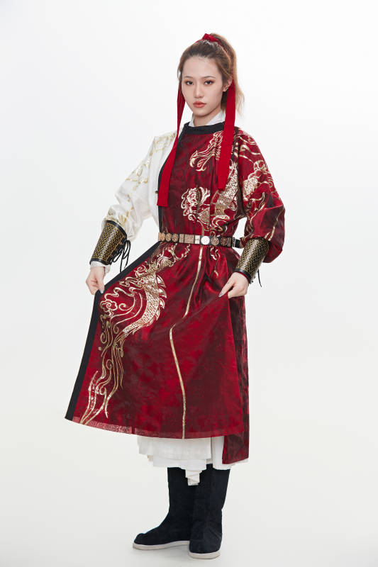 身穿武侠古风汉服英气十足的亚洲美女图片