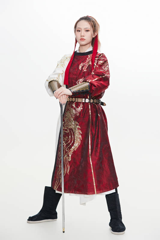 身穿武侠古风汉服英气十足的亚洲美女图片