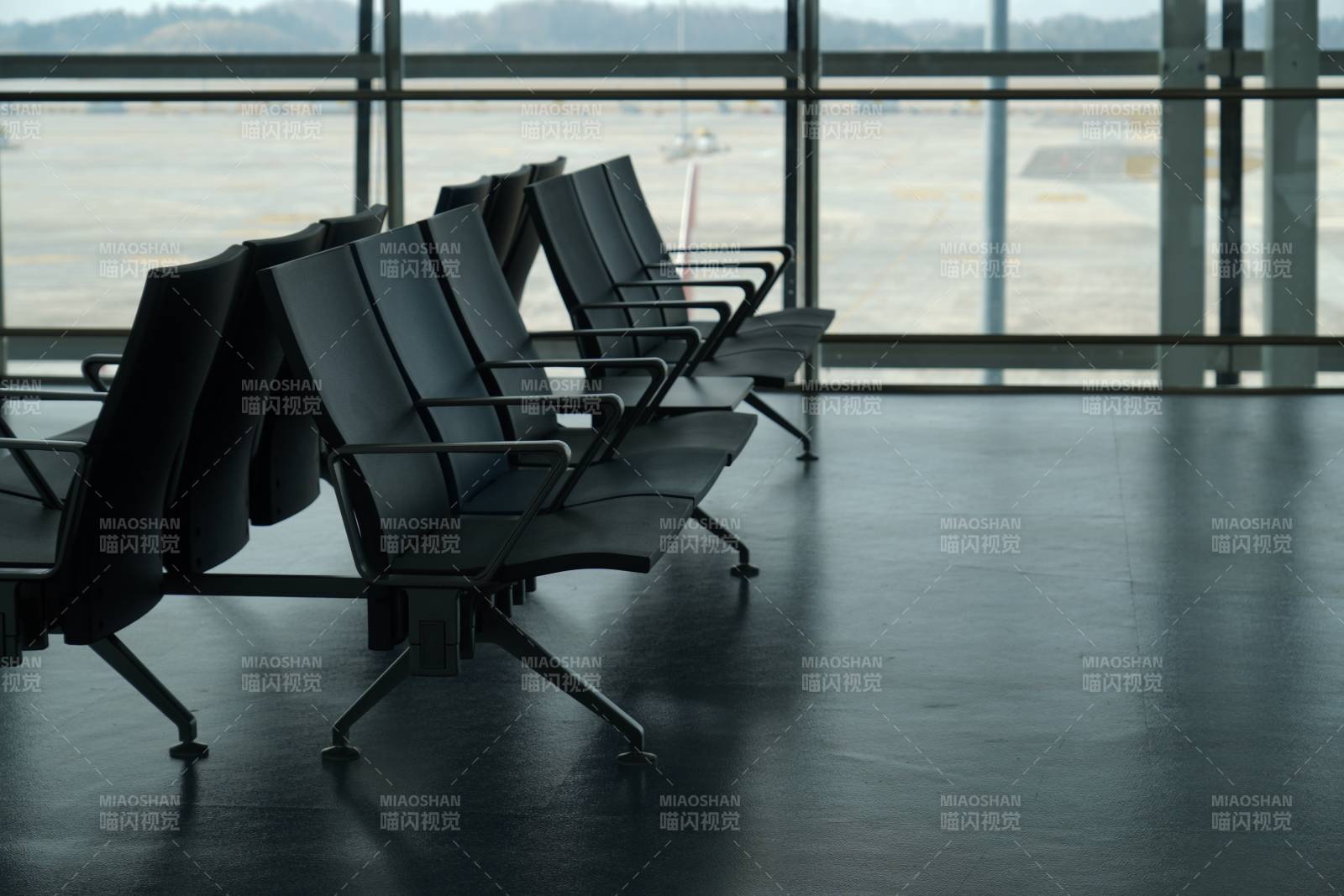 机场候机区静景图片