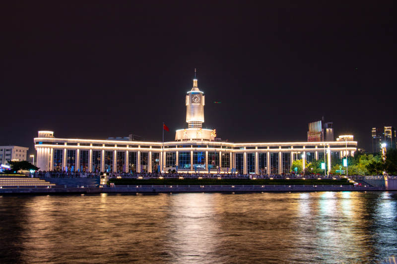 天津站夜景建筑图片