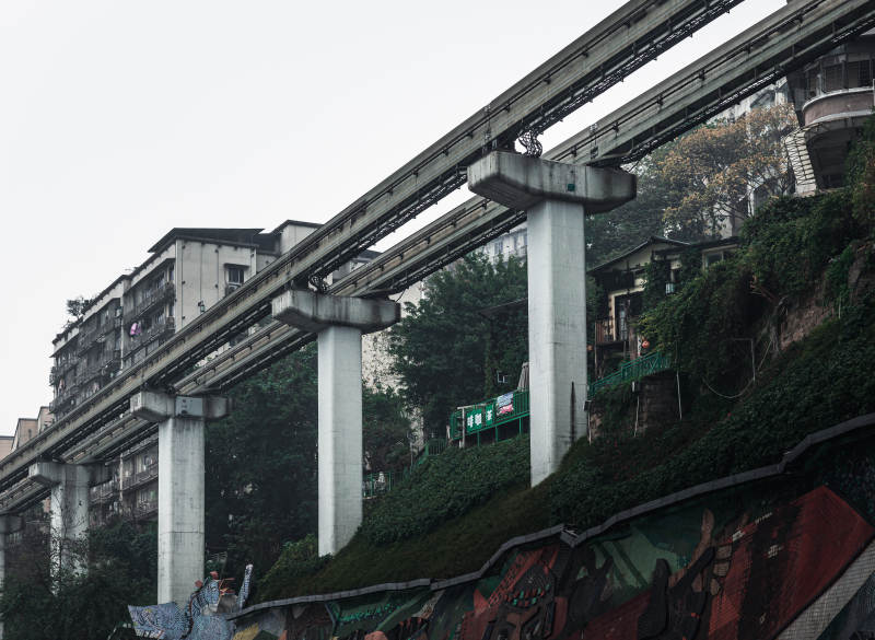 重庆轻轨穿楼过图片