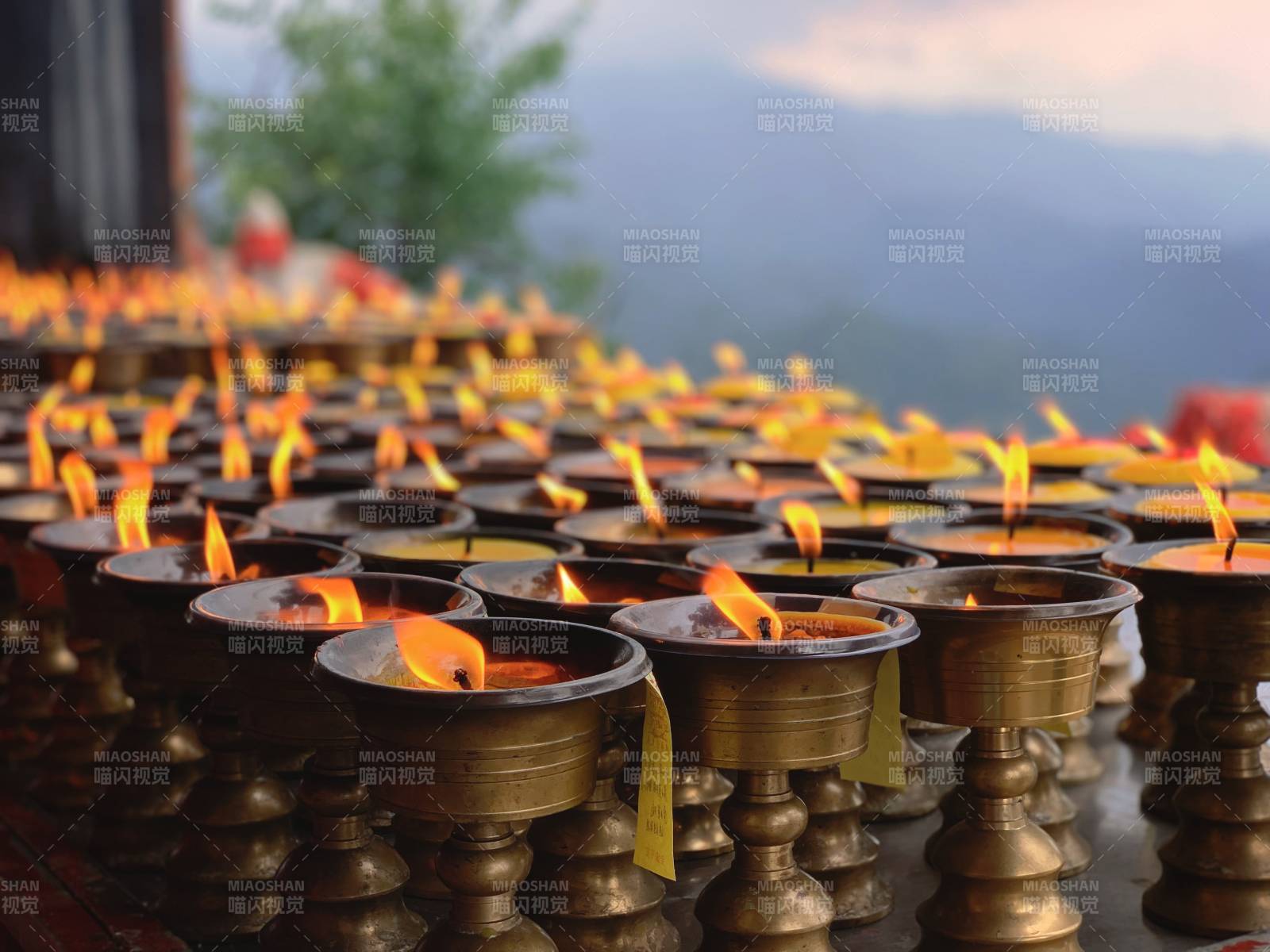 烛光祈福 心静如水图片