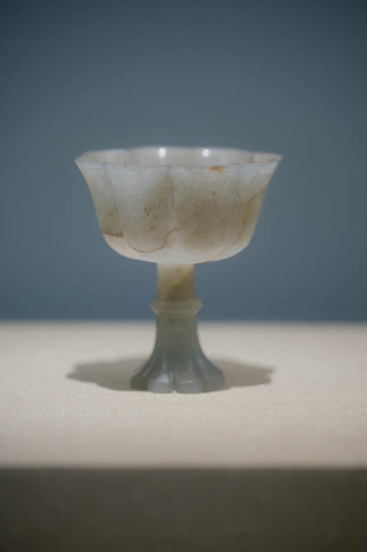 玉雕高足杯图片