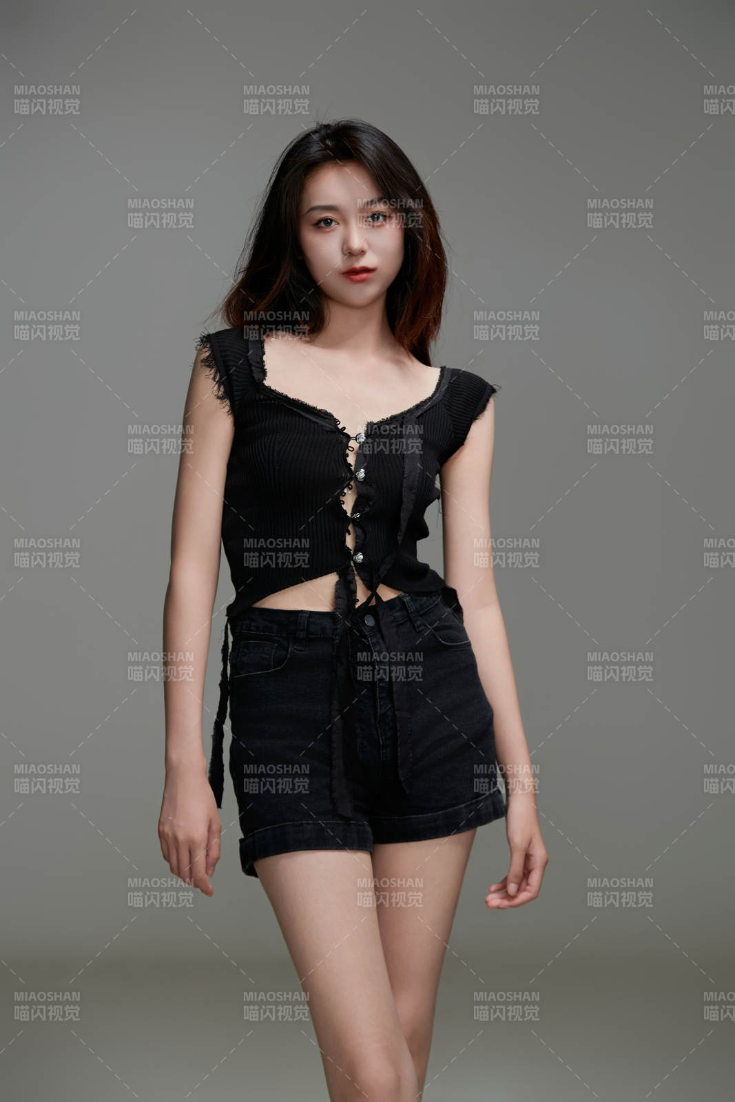 年轻活力亚洲年轻女性形象图片