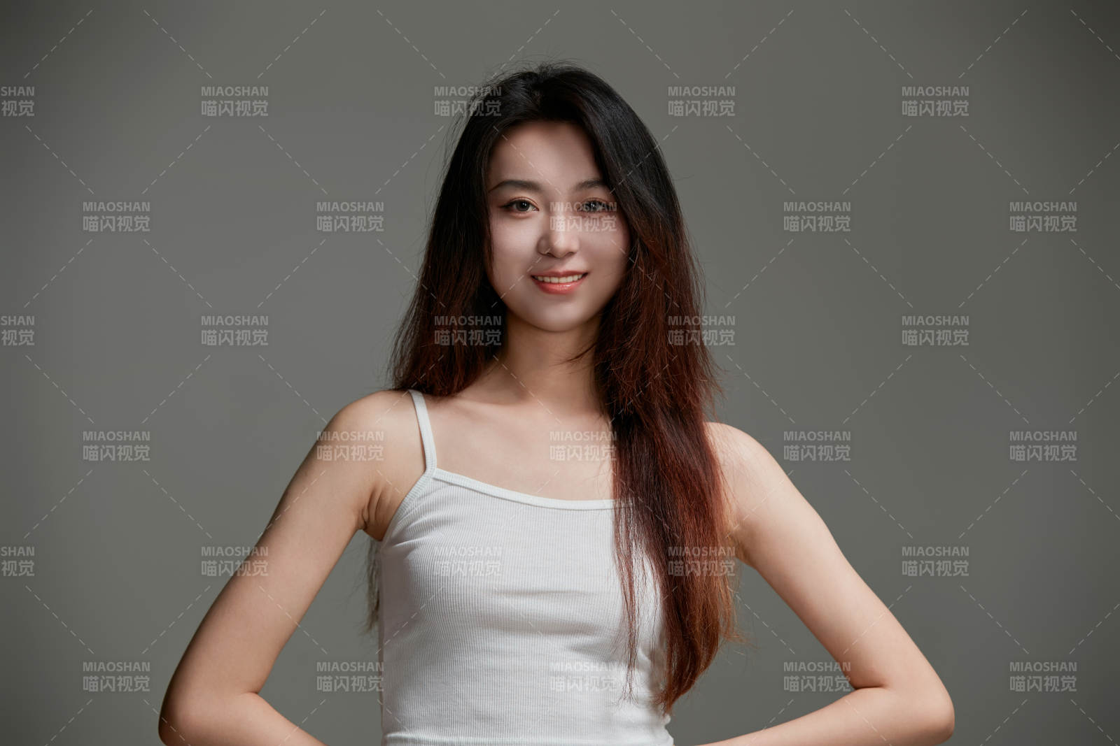 年轻活力亚洲年轻女性形象图片