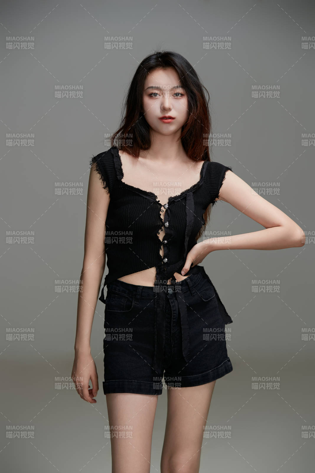 年轻活力亚洲年轻女性形象图片