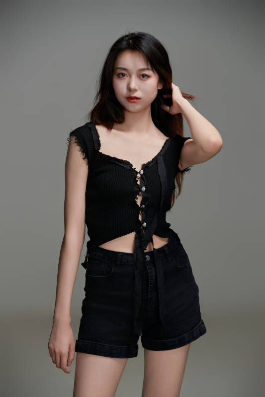 年轻活力亚洲年轻女性形象图片