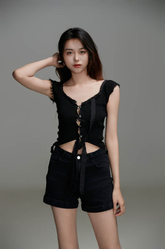 年轻活力亚洲年轻女性形象图片